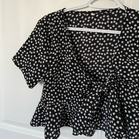 Floral Tie Front Shirt - Picture 2 of 2